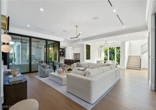 Photo 4 of Single family home for sale at 285 Central Ave, Naples, FL 34102 | MLS# 225073939 | Listing updated on 2026-08-30