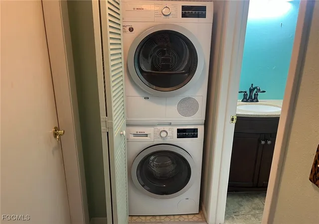 Photo 3 of Condo for sale at 7406 Lake Breeze Dr #118, Fort Myers, FL 33907 | MLS# 2025017170 | Listing updated on 2026-08-19