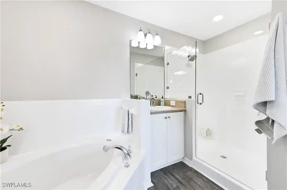 Listing Photo 39 - Condo for sale in 7915 Mahogany Run Ln located at 7915 Mahogany Run Ln, Naples, FL 34113 - Unit #1115