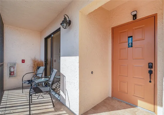 Listing Photo 4 - Condo for sale in building located at 13120 Cross Creek Blvd, Fort Myers, FL 33912 - Unit #208