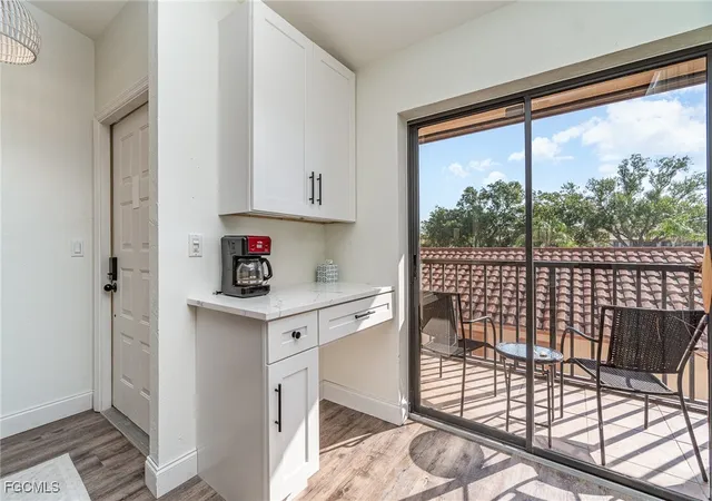 Listing Photo 5 - Condo for sale in building located at 13120 Cross Creek Blvd, Fort Myers, FL 33912 - Unit #208