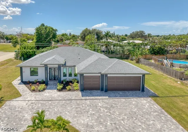 Photo 3 of Single family home for sale at 1510 SE 35th Street, Cape Coral, FL 33904 | MLS# 2025020700 | Listing updated on 2026-08-30