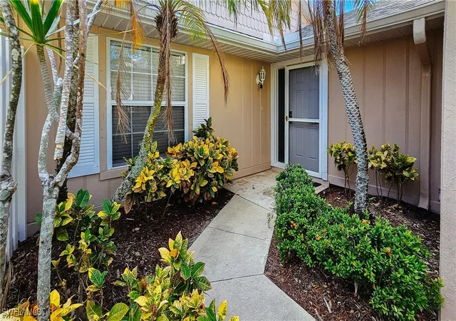 Photo 3 of Single family home for sale at 14805 Crooked Pond Ct, Fort Myers, FL 33908 | MLS# 225080231 | Listing updated on 2026-08-25
