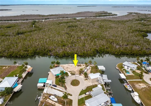 Photo 1 of Land for sale at 3977 Coconut Dr, St James City, FL 33956 | MLS# 2025021838 | Listing updated on 2026-08-23