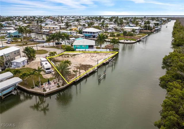 Photo 2 of Land for sale at 3977 Coconut Dr, St James City, FL 33956 | MLS# 2025021838 | Listing updated on 2026-08-23