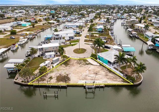 Photo 3 of Land for sale at 3977 Coconut Dr, St James City, FL 33956 | MLS# 2025021838 | Listing updated on 2026-08-23