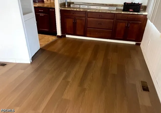 Photo 30 of Manufactured home for sale at 14518 Battery Bnd, North Fort Myers, FL 33917 | MLS# 2025024335 | Listing updated on 2026-08-22