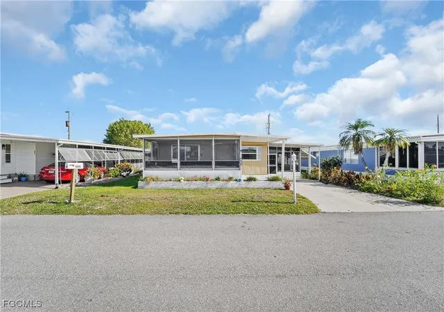 Photo 3 of Manufactured home for sale at 14518 Battery Bnd, North Fort Myers, FL 33917 | MLS# 2025024335 | Listing updated on 2026-08-22