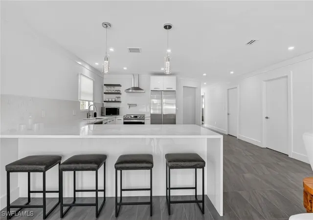 Photo 1 of Single family home for sale at 565 110th Avenue N, Naples, FL 34108 | MLS# 225083225 | Listing updated on 2026-08-26