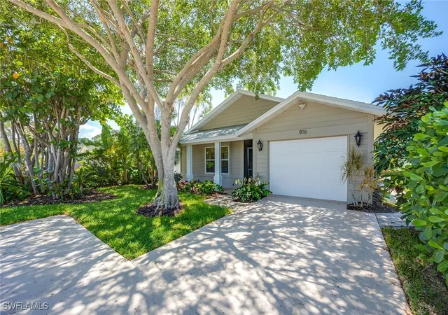 Photo 1 of Sale Pending at 816 102nd Avenue N, Naples, FL 34108 | MLS# 225083856 | Listing updated on 2026-08-27