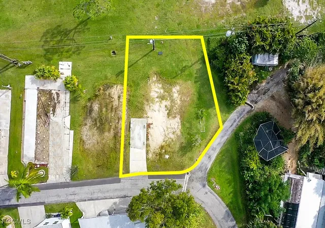 Photo 1 of Sale Pending at 20791 Garden Dr, Estero, FL 33928 | MLS# 2025025788 | Listing updated on 2026-08-25
