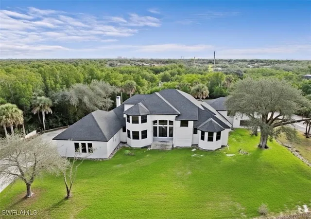 Photo 3 of Mansion for sale at 5461 Park Rd, Fort Myers, FL 33908 | MLS# 225084052 | Listing updated on 2026-08-25