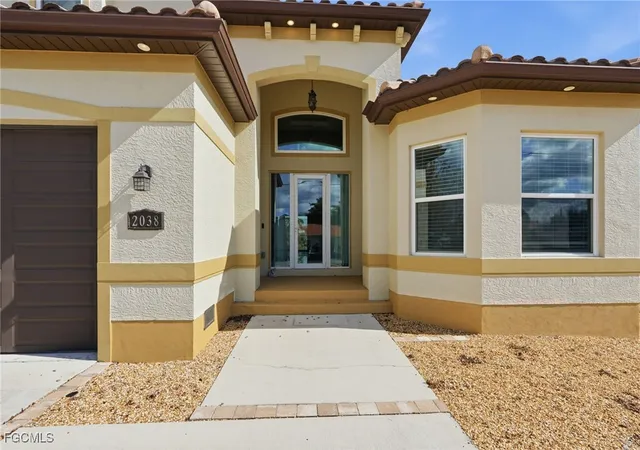 Photo 2 of Single family home for sale at 2038 Bahama Ave, Fort Myers, FL 33905 | MLS# 2026000079 | Listing updated on 2026-08-21