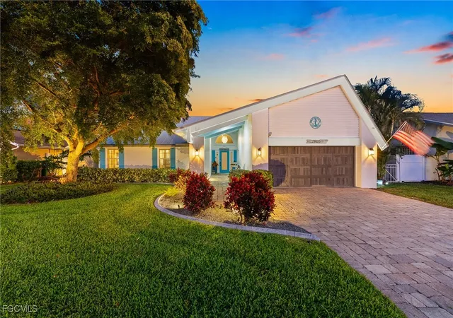 Photo 2 of Single family home for sale at 2905 Se 22nd Place, Cape Coral, FL 33904 | MLS# 2026000372 | Listing updated on 2026-08-24