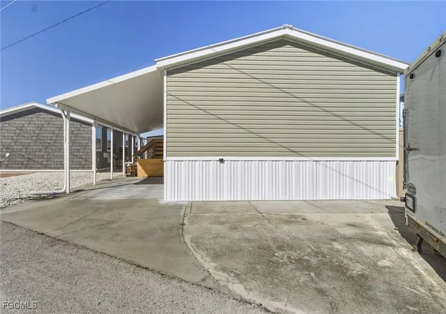 Photo 3 of Manufactured home for sale at 3904 Dewberry Ln, Saint James City, FL 33956 | MLS# 2025025799 | Listing updated on 2026-08-18