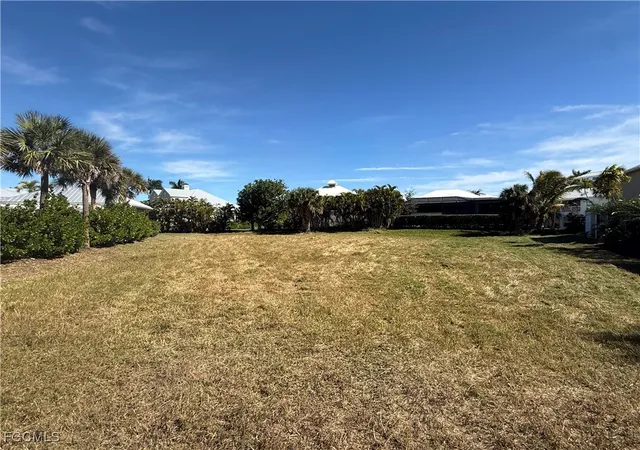 Photo 4 of Land for sale at 18211 Chesapeake Ct, Fort Myers, FL 33908 | MLS# 2026001433 | Listing updated on 2026-08-21