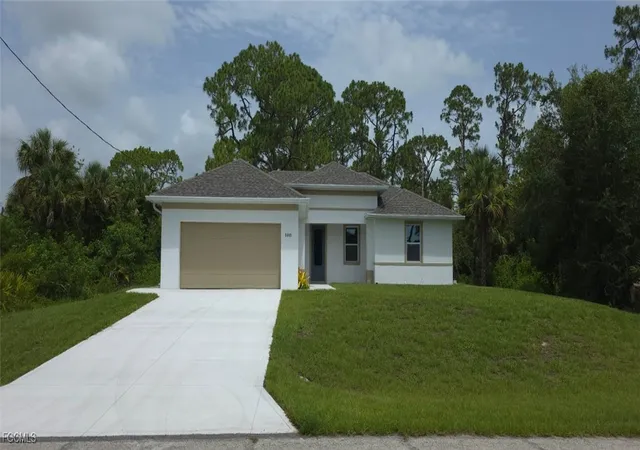 Photo 1 of Single family home for sale at 5005 Eifel Ln, Labelle, FL 33935 | MLS# 2026001563 | Listing updated on 2026-08-21