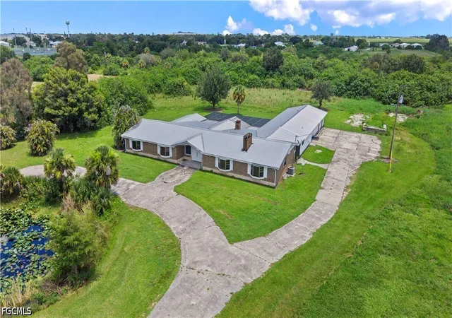 Photo 1 of Single family home for sale at 1085 West Ave, Moore Haven, FL 33471 | MLS# 2026002536 | Listing updated on 2026-08-25