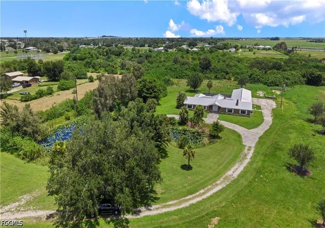 Photo 4 of Single family home for sale at 1085 West Ave, Moore Haven, FL 33471 | MLS# 2026002536 | Listing updated on 2026-08-25