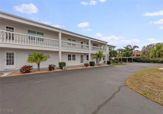 Photo 3 of Condo for sale at 1830 Brantley Rd #E3, Fort Myers, FL 33907 | MLS# 2026002602 | Listing updated on 2026-10-04