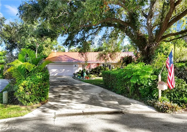Photo 1 of Single family home for sale at 15830 Gleneagle Ct, Fort Myers, FL 33908 | MLS# 2026003079 | Listing updated on 2026-08-19