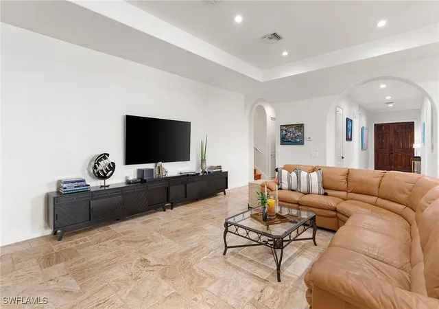 Photo 4 of Single family home for sale at 4778 Europa Dr, Naples, FL 34105 | MLS# 226003388 | Listing updated on 2026-08-23