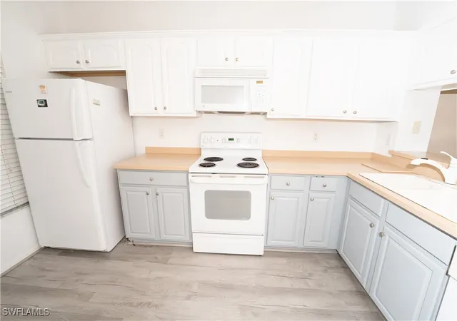 Photo 4 of Townhouse for sale at 10062 Spyglass Hl Ln, Fort Myers, FL 33966 | MLS# 226003103 | Listing updated on 2026-08-26