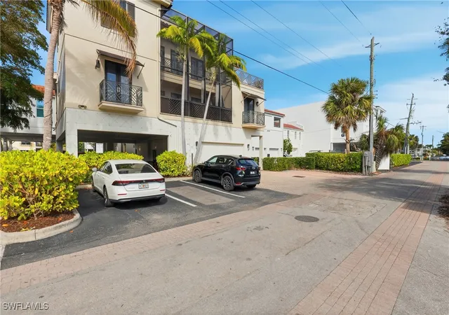 Photo 3 of Condo for sale at 340 12th Avenue S #6, Naples, FL 34102 | MLS# 226003779 | Listing updated on 2026-08-30