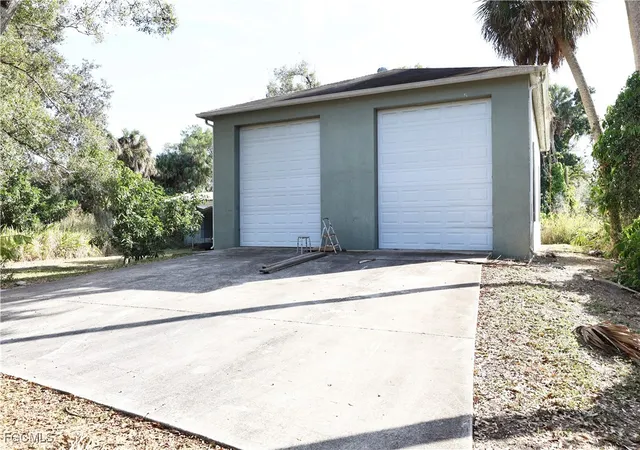 Photo 1 of Single family home for sale at 253 W Mariana Ave, North Fort Myers, FL 33903 | MLS# 2026004209 | Listing updated on 2026-08-18