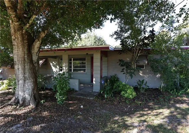 Photo 2 of Single family home for sale at 253 W Mariana Ave, North Fort Myers, FL 33903 | MLS# 2026004209 | Listing updated on 2026-08-18