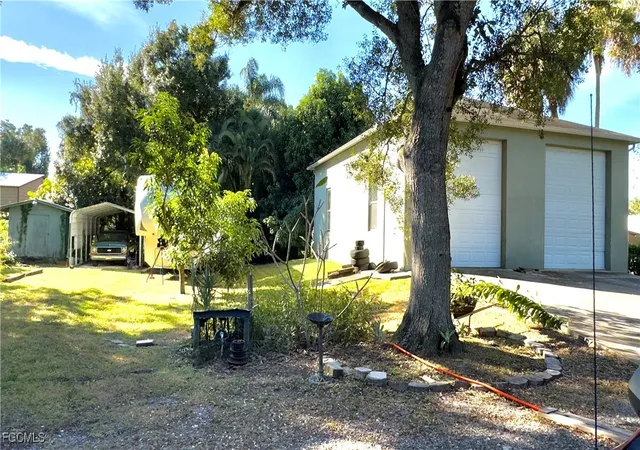 Photo 4 of Single family home for sale at 253 W Mariana Ave, North Fort Myers, FL 33903 | MLS# 2026004209 | Listing updated on 2026-08-18