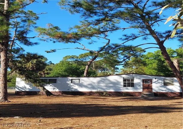 Photo 23 of Sale Pending at 7580 Mcdaniel Dr, North Fort Myers, FL 33917 | MLS# 2026005037 | Listing updated on 2026-08-24