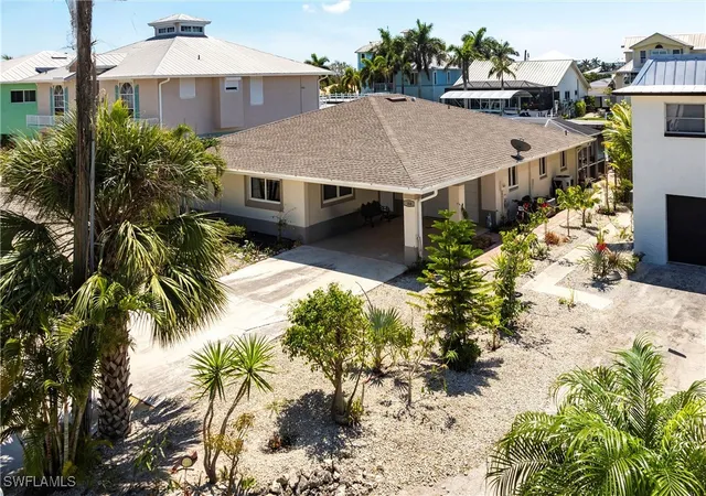Photo 3 of Single family home for sale at 164 Trinidad St, Naples, FL 34113 | MLS# 226003805 | Listing updated on 2026-08-24