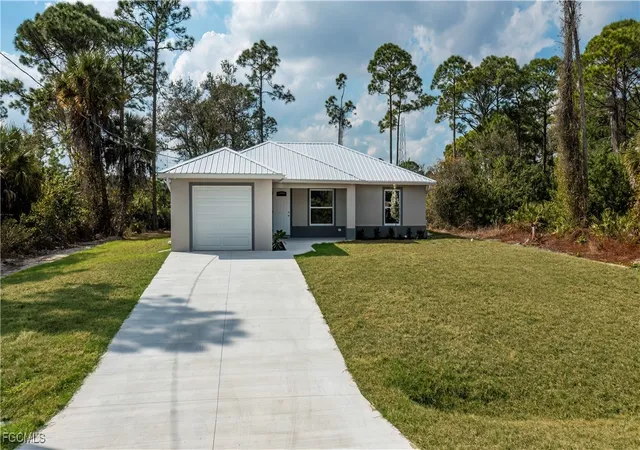 Photo 1 of Single family home for sale at 6203 Hob Ct, Labelle, FL 33935 | MLS# 2026005324 | Listing updated on 2026-08-21
