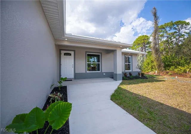 Photo 2 of Single family home for sale at 6203 Hob Ct, Labelle, FL 33935 | MLS# 2026005324 | Listing updated on 2026-08-21