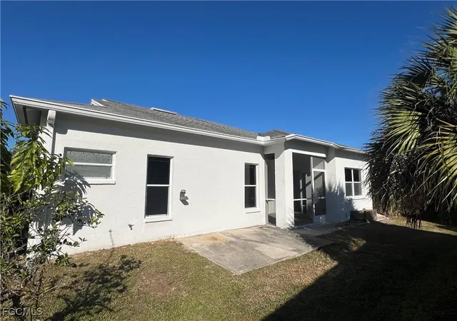 Photo 2 of Sale Pending at 10730 Bahia Terrado Cir, Estero, FL 33928 | MLS# 2026005749 | Listing updated on 2026-08-26