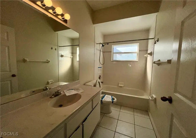 Photo 4 of Sale Pending at 10730 Bahia Terrado Cir, Estero, FL 33928 | MLS# 2026005749 | Listing updated on 2026-08-26
