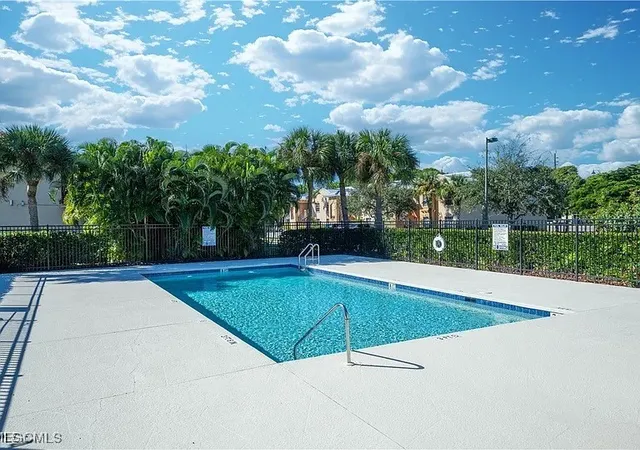 Listing Photo 2 - Condo for sale in building located at 4160 Castilla Cir, Fort Myers, FL 33916 - Unit #103