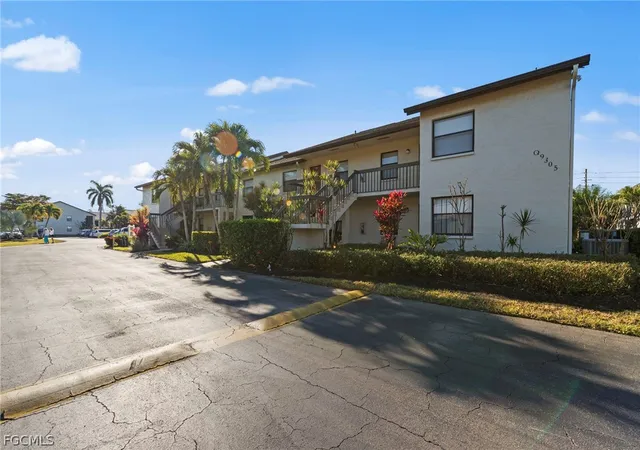 Photo 3 of Condo for sale at 9305 Lake Park Dr #102, Fort Myers, FL 33919 | MLS# 2026006735 | Listing updated on 2026-09-28