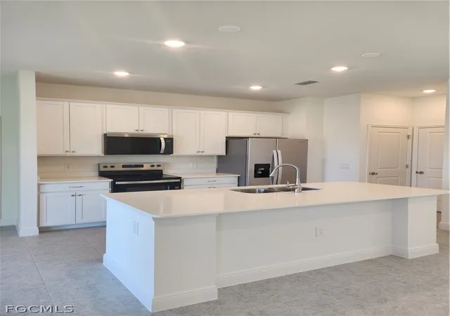 Photo 2 of Single family home for sale at 3900 28th Street Sw, Lehigh Acres, FL 33976 | MLS# 2026007044 | Listing updated on 2026-10-05