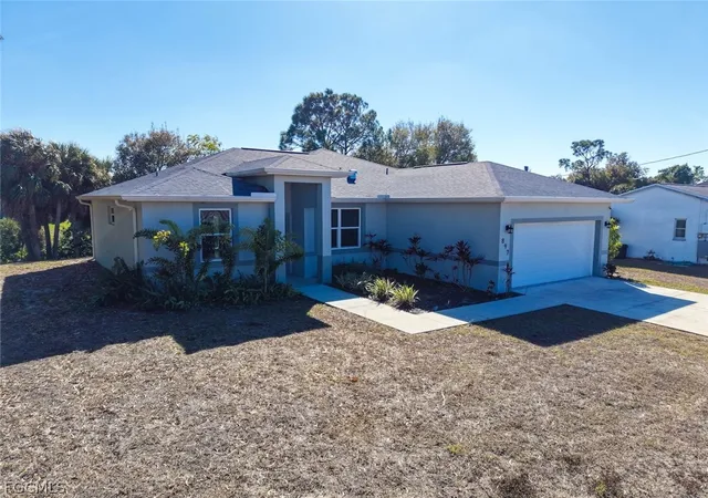 Photo 2 of Sale Pending at 897 Iris Dr, North Fort Myers, FL 33903 | MLS# 2026007103 | Listing updated on 2026-08-30