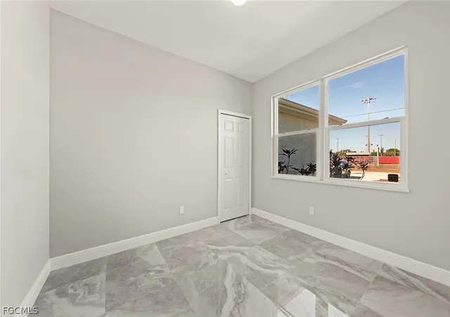 Photo 4 of Sale Pending at 897 Iris Dr, North Fort Myers, FL 33903 | MLS# 2026007103 | Listing updated on 2026-08-30