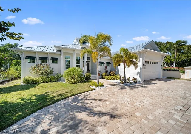 Photo 3 of Sale Pending at 27000 Flamingo Dr, Bonita Springs, FL 34135 | MLS# 226006269 | Listing updated on 2026-08-27