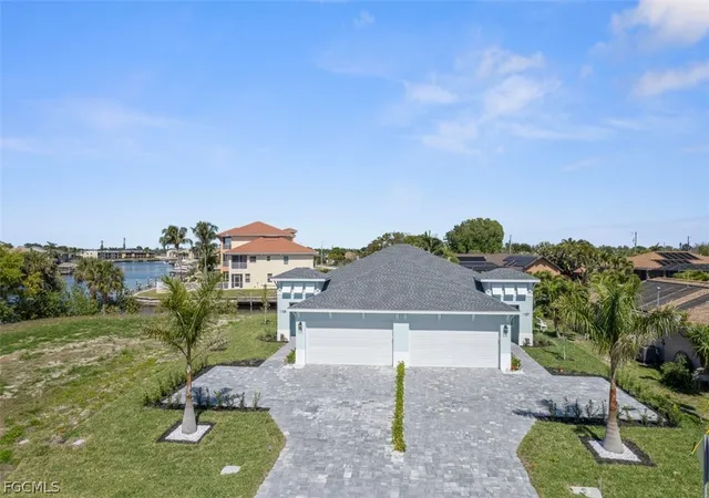 Townhouse for sale at 1107 SE 38th Street, Cape Coral, FL 33904 | MLS# 2026008139