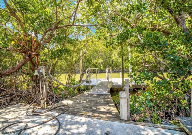 Listing Photo 4 - Condo for sale in building located at 33 Plantation Dr, Vero Beach, FL 32966