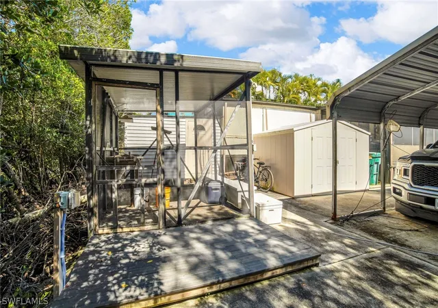 Listing Photo 5 - Condo for sale in building located at 33 Plantation Dr, Vero Beach, FL 32966