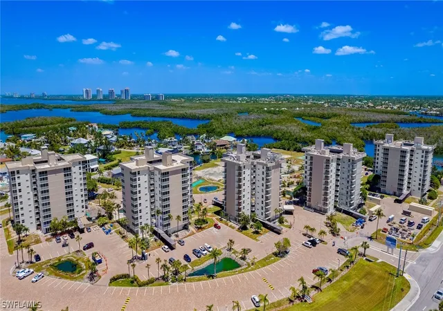 Listing Photo 4 - Condo for sale in building located at 5900 Bonita Bch Rd, Bonita Springs, FL 34134 - Unit #1402