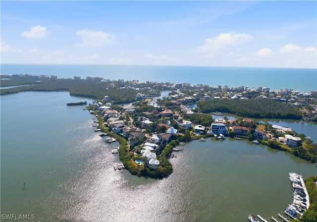 Photo 4 of Single family home for sale at 195 San Mateo Dr, Bonita Springs, FL 34134 | MLS# 226007032 | Listing updated on 2026-08-30