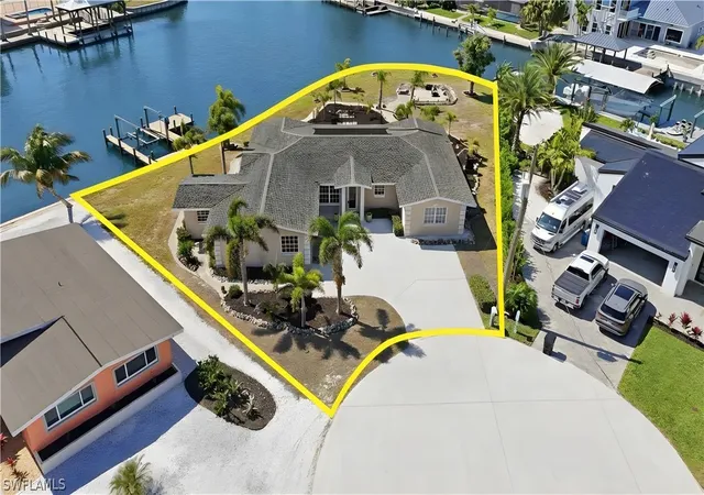 Photo 3 of Single family home for sale at 675 Randy Ln, Fort Myers Beach, FL 33931 | MLS# 226006812 | Listing updated on 2026-08-20