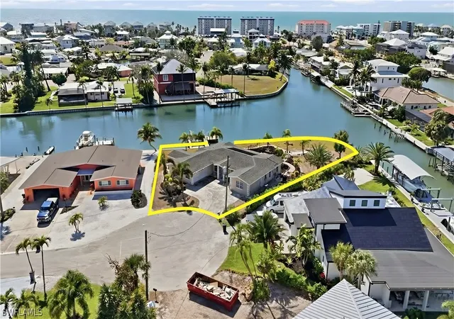 Photo 4 of Single family home for sale at 675 Randy Ln, Fort Myers Beach, FL 33931 | MLS# 226006812 | Listing updated on 2026-08-20